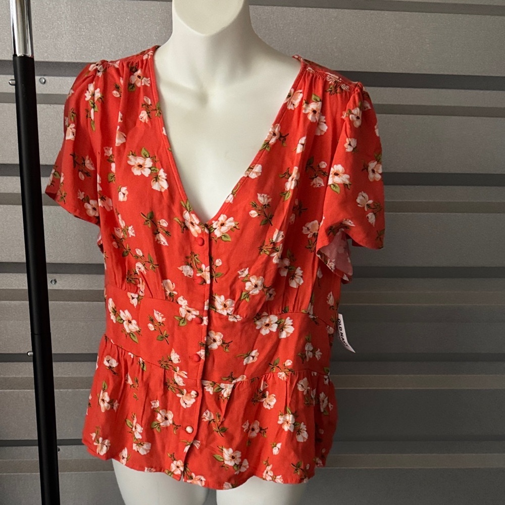 NWT! Old navy red floral blouse, Large